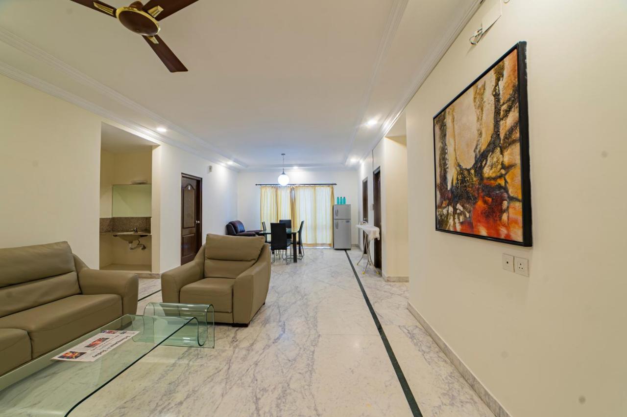 At Home Apartamento Hyderabad Exterior foto